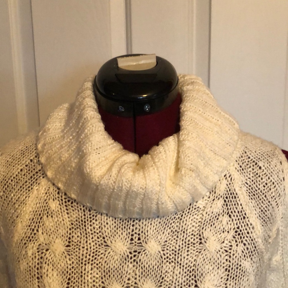 Onetheland / Off-White Knit Sweater - Picture 4 of 6